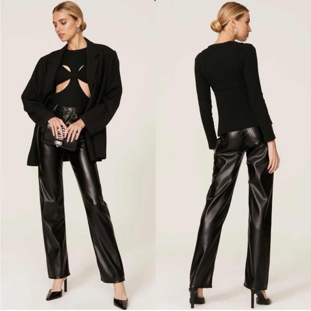 LNA CHIC Black Unique Cut-Out Knit Top szM - Picture 2 of 4